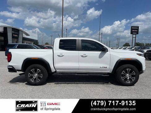 Used 2024 GMC Canyon AT4 AWD/4WD image 8