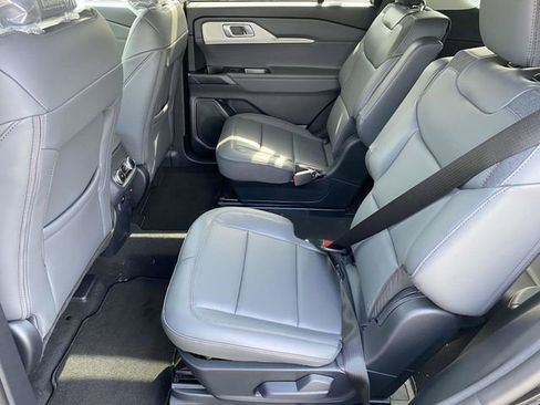 New 2026 Ford Explorer Active w/ Active Comfort Package image 11