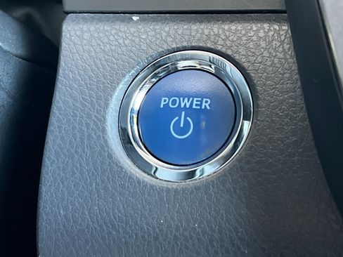 Used 2023 Toyota Camry SE FWD image 21