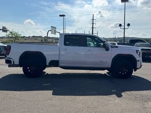 Certified 2025 GMC Sierra 2500 AT4 AWD/4WD image 6