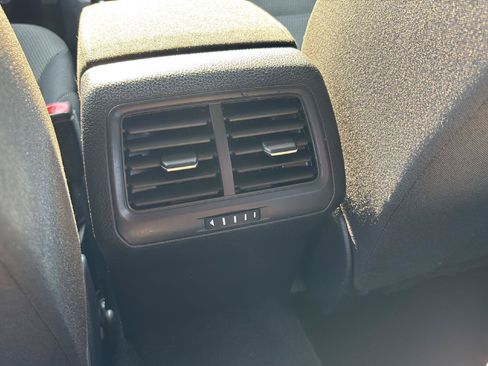 Used 2017 Volkswagen Golf S AWD/4WD image 13