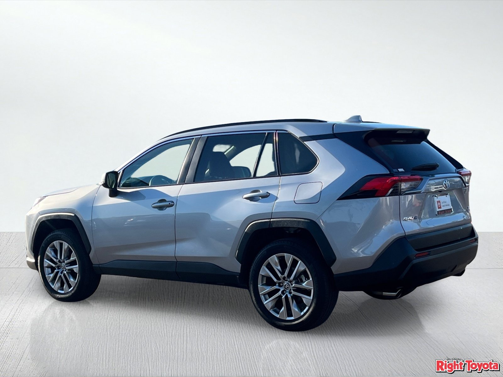 Certified 2025 Toyota RAV4 XLE Premium AWD/4WD image 5