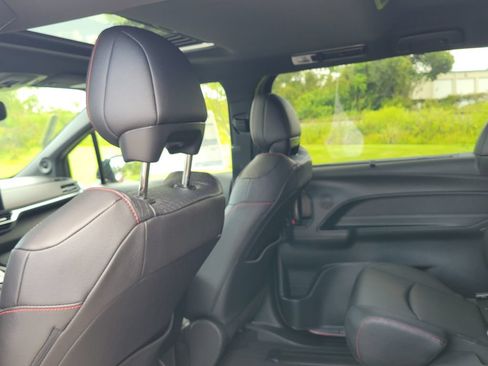 New 2026 Toyota Sienna XSE FWD image 25