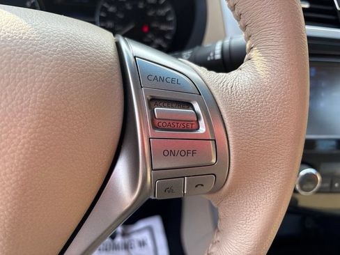 Used 2015 Nissan Altima 2.5 SV w/ Convenience Package FWD image 19