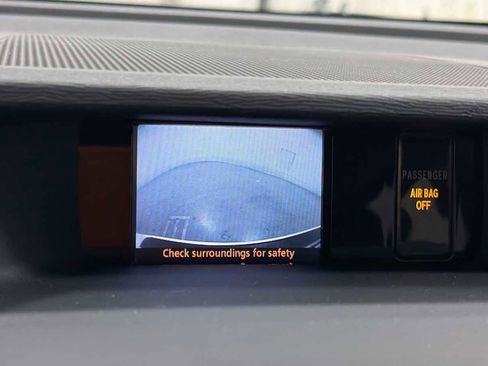 Used 2013 Toyota Sienna SE FWD image 19