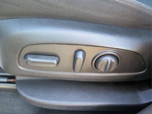 Used 2022 Chevrolet Equinox LT AWD/4WD image 11