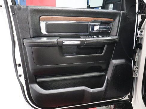 Used 2018 RAM 2500 Laramie AWD/4WD image 32