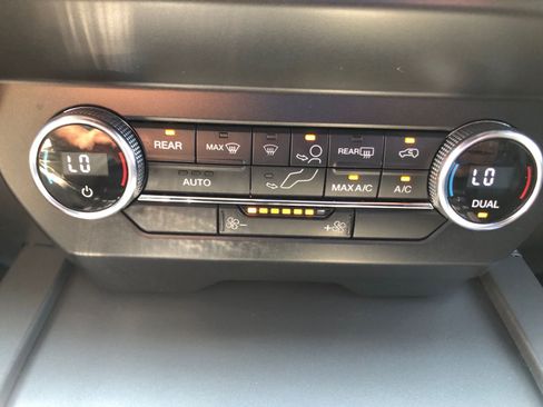 Used 2019 Ford Expedition XLT w/ Equipment Group 201A image 26