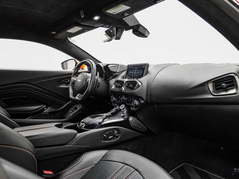 Used 2020 Aston Martin V8 Vantage Coupe RWD image 50