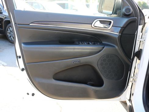 Used 2014 Jeep Grand Cherokee Limited AWD/4WD image 13