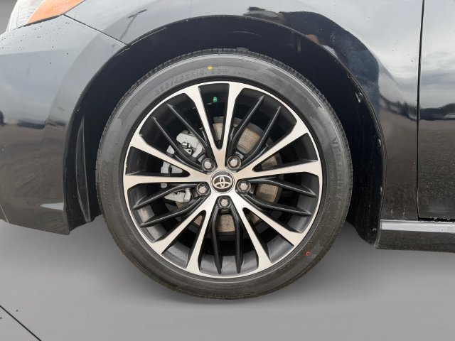 Certified 2020 Toyota Camry SE FWD image 9