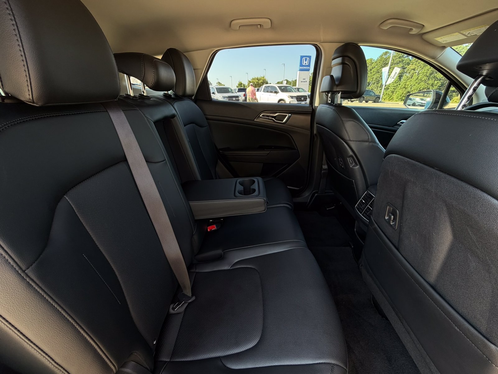 Used 2024 Kia Sportage EX FWD image 28