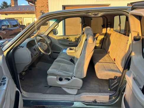 Used 2002 Ford F150 2WD SuperCab image 6