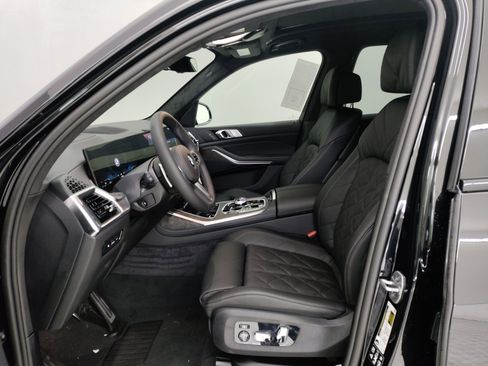 New 2026 BMW X7 xDrive40i w/ M Sport Package image 3