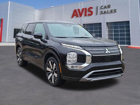 Used 2025 Mitsubishi Outlander SE FWD image 9