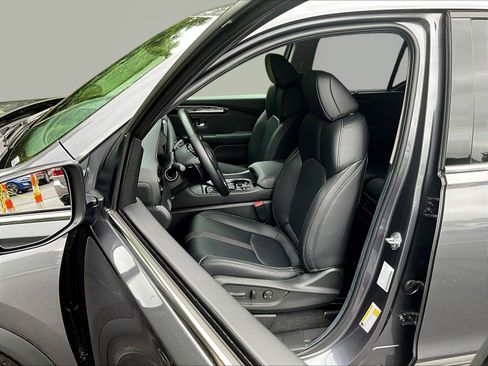 Used 2025 Honda Pilot Touring image 21