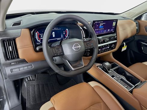 New 2026 Nissan Pathfinder Platinum image 9