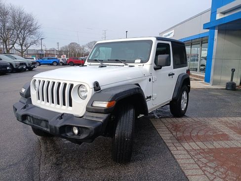 Used 2022 Jeep Wrangler Sport S image 4