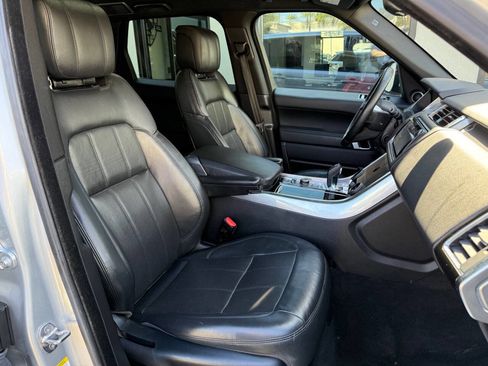 Used 2018 Land Rover Range Rover Sport HSE image 27