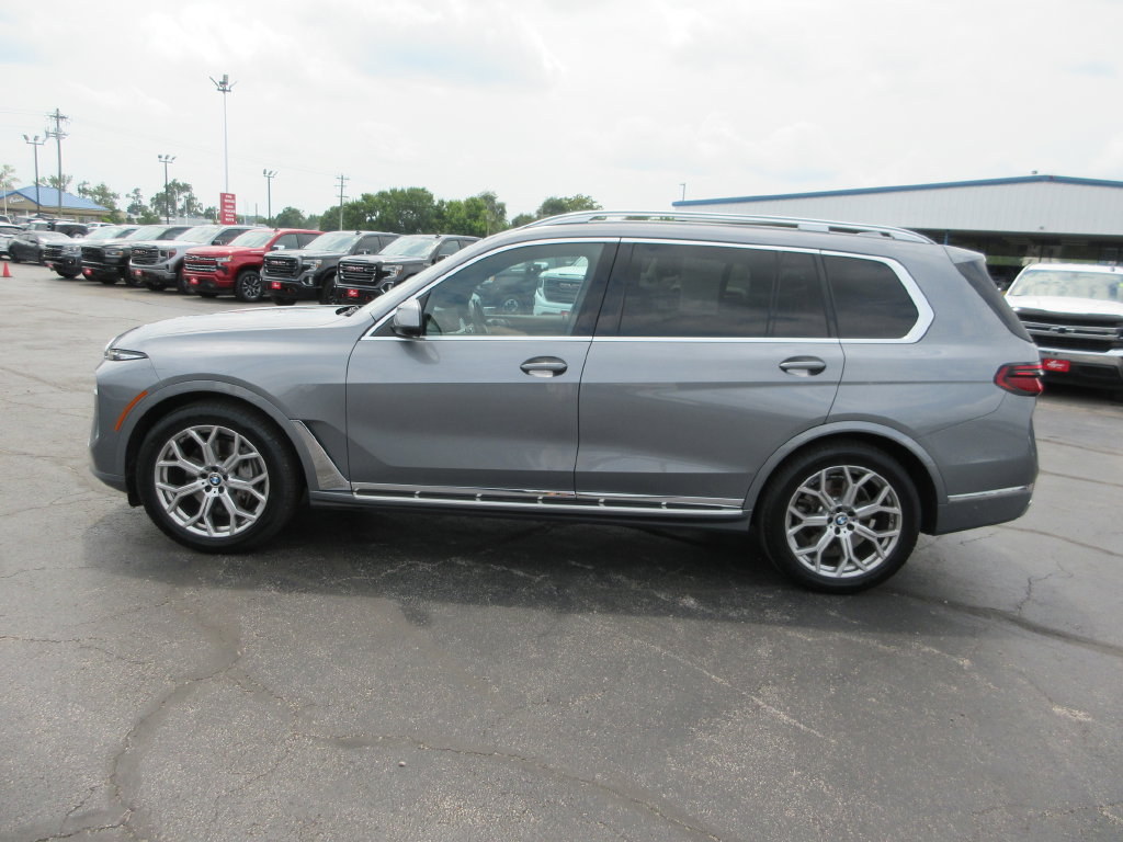 Used 2023 BMW X7 xDrive40i w/ Executive Package AWD/4WD image 11