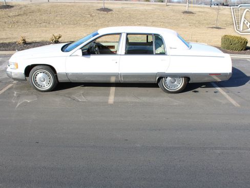 Used 1995 Cadillac Fleetwood Brougham image 11