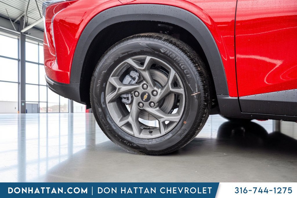 New 2026 Chevrolet Trax LT w/ LT Convenience Package FWD image 35