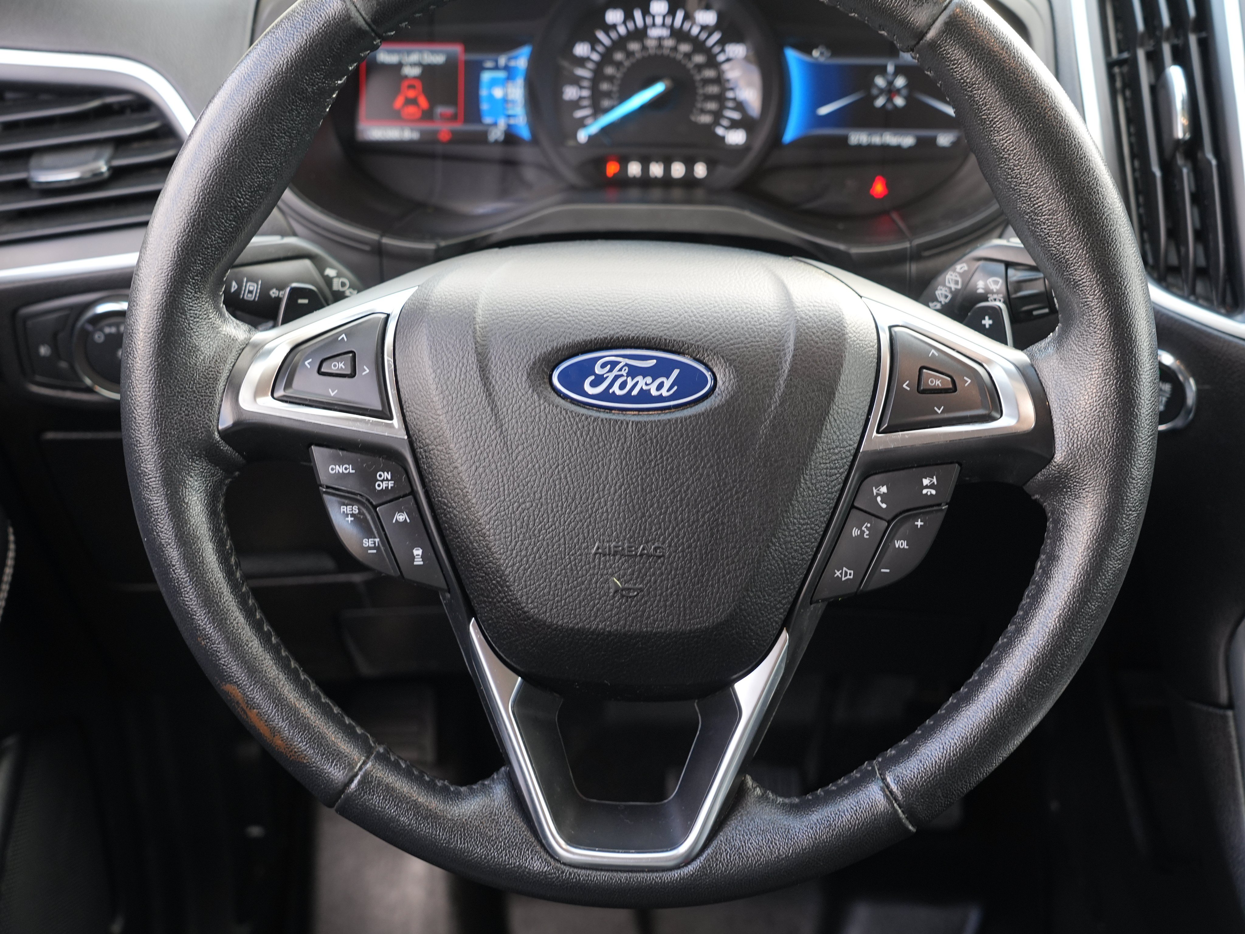 Used 2022 Ford Edge Titanium w/ Class II Trailer Tow Package AWD/4WD image 26