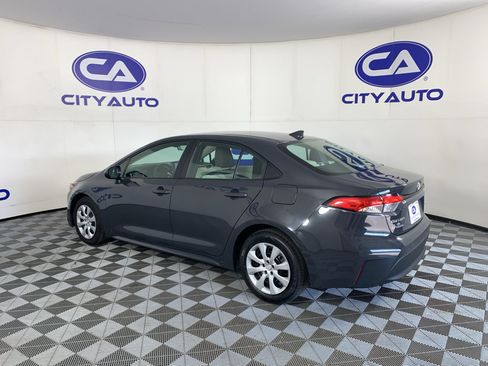 Used 2023 Toyota Corolla LE FWD image 5