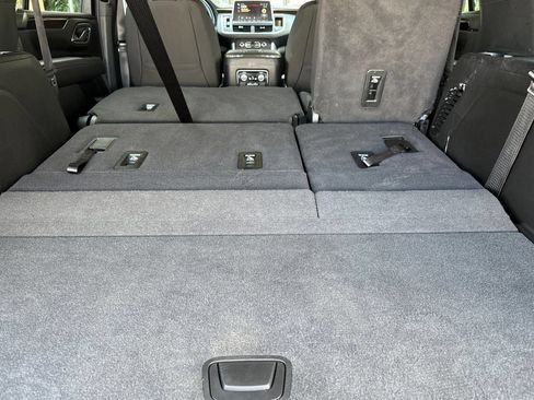 Certified 2024 GMC Yukon SLE RWD image 17