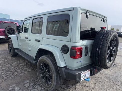 Used 2023 Jeep Wrangler Unlimited Sahara AWD/4WD image 7