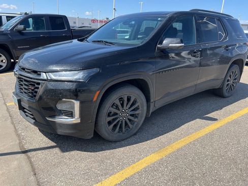 Used 2023 Chevrolet Traverse RS w/ LPO, Floor Liner Package image 5