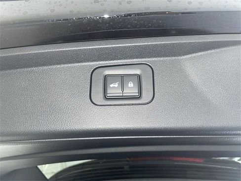 New 2026 Nissan Armada SL w/ Captain's Chari Seat Package image 17