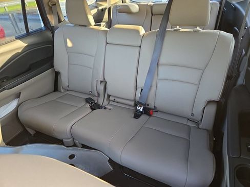 Used 2022 Honda Pilot Special Edition image 9