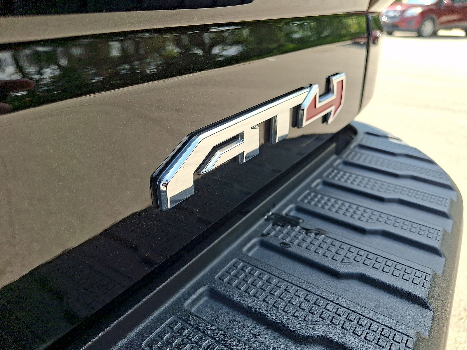 Used 2023 GMC Sierra 2500 AT4 w/ AT4 Preferred Package AWD/4WD image 24