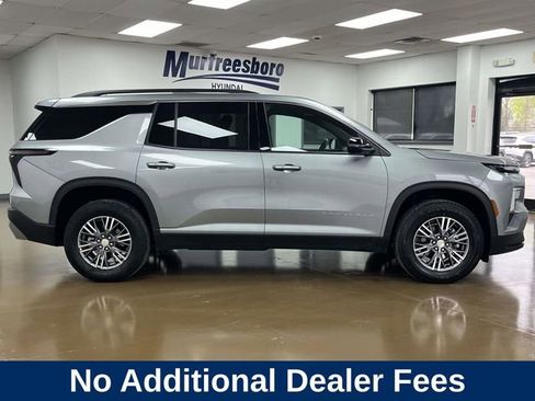 Used 2024 Chevrolet Traverse LT AWD/4WD image 4