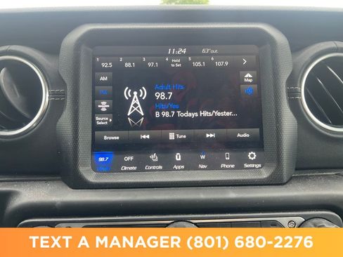 Used 2022 Jeep Wrangler Unlimited Sahara w/ Cold Weather Group AWD/4WD image 23