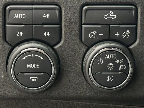 Used 2022 Chevrolet Silverado 1500 RST w/ Convenience Package II image 19