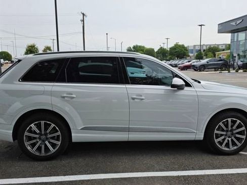 Used 2017 Audi Q7 3.0T Prestige AWD/4WD image 5