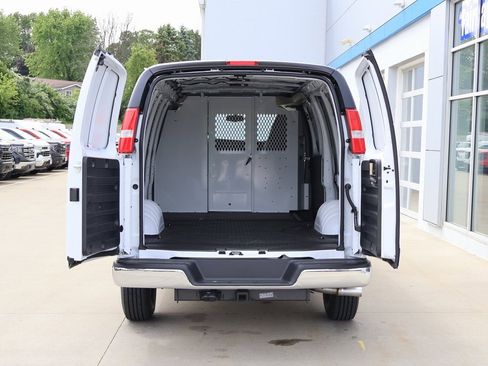 New 2025 Chevrolet Express 3500 Extended w/ Driver Convenience Package image 18
