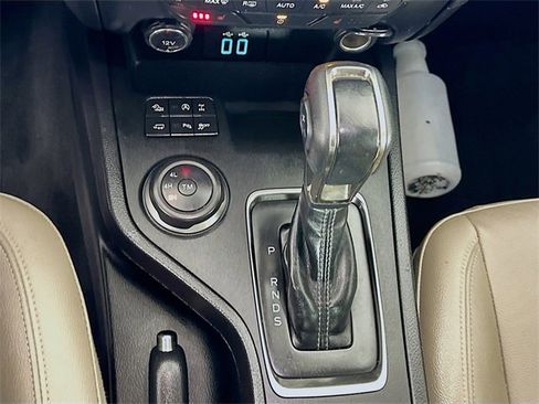 Used 2019 Ford Ranger Lariat w/ Equipment Group 501A Mid image 17