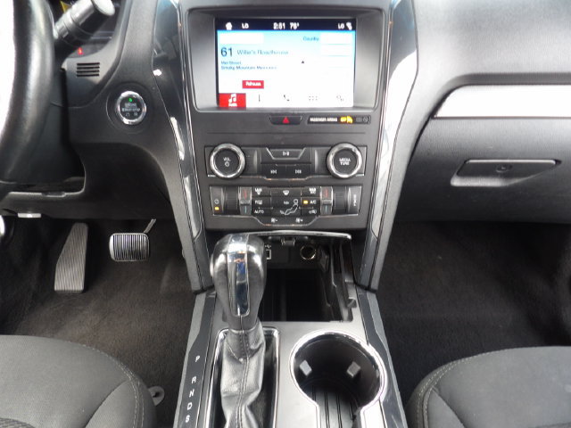 Certified 2019 Ford Explorer XLT w/ Equipment Group 201A FWD image 14