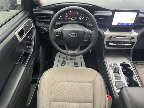 Used 2021 Ford Explorer 2WD image 13