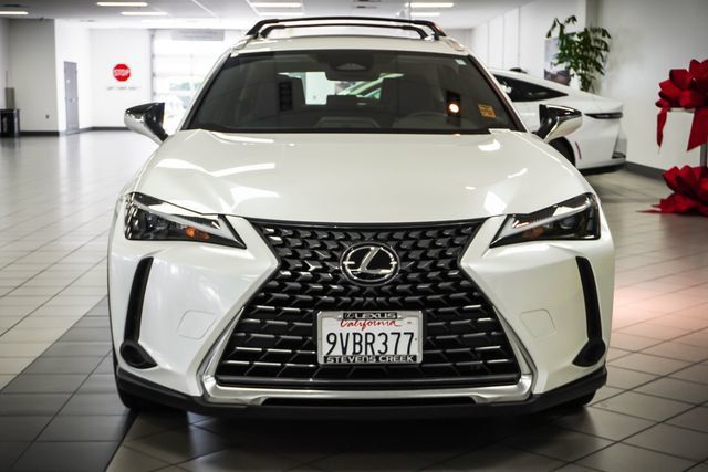 Certified 2025 Lexus UX 300h FWD w/ Accessory Package (Z2) image 4