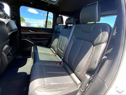 Certified 2025 Jeep Grand Cherokee Summit AWD/4WD image 20