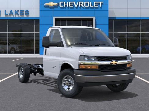 New 2026 Chevrolet Express 3500 w/ Power Convenience Package RWD image 7