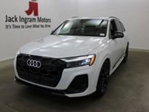New 2026 Audi SQ7 Premium Plus AWD/4WD image 2