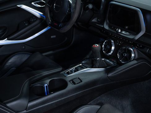 Used 2018 Chevrolet Camaro SS image 53