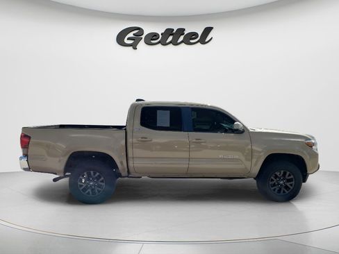 Used 2020 Toyota Tacoma SR5 image 3