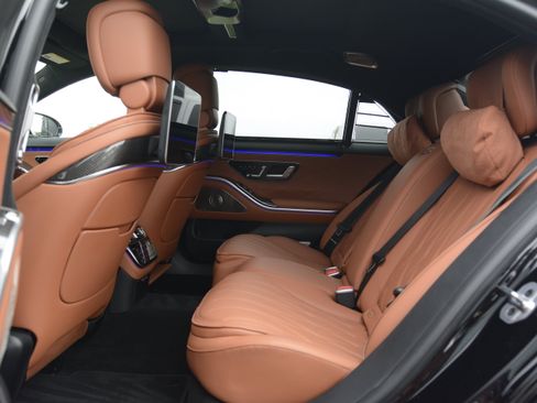 Used 2025 Mercedes-Benz S 63 AMG S image 36