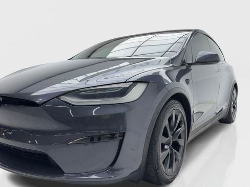 Used 2023 Tesla Model X image 3